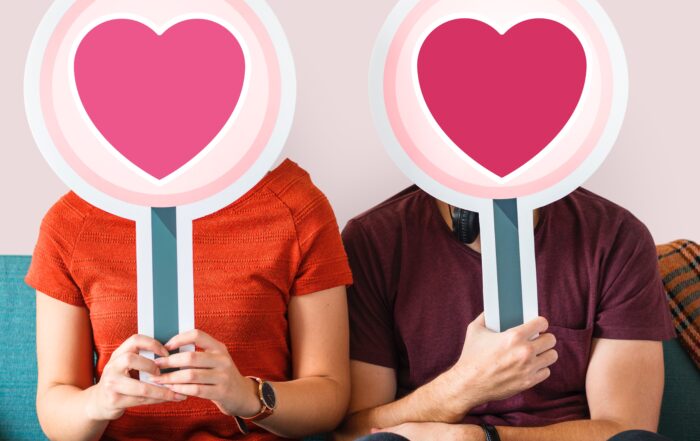 The cost of dating can really take its toll on your bank account. Maybe you can barely afford to pay for your own fancy dinner and a movie; how are you going to pay for two?